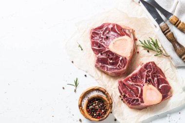 Ham sığır eti biftek osso bucco.