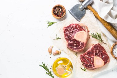 Ham sığır eti biftek osso bucco.