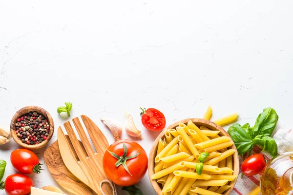 食品烹饪配料背景白色顶部视图. — 图库照片