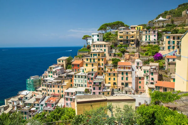 Riomaggiore Village, Cinque Terre Coast,  Italy. — Stock Photo, Image