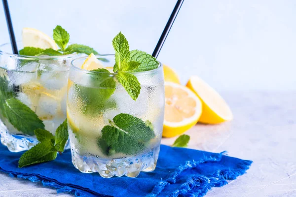 Limonade kaltes Sommergetränk. — Stockfoto