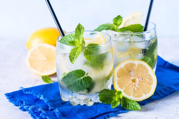 Limonade kaltes Sommergetränk. — Stockfoto