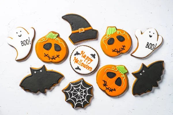 Biscoitos de gengibre de Halloween - abóbora, fantasmas, chapéu de bruxa, spid — Fotografia de Stock