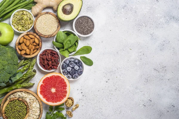 Superfoods Pada Latar Belakang Batu Cahaya Makanan Organik Dan Makanan — Stok Foto
