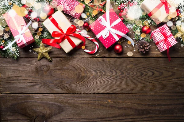 Noel hediye ve süslemeleri ile arka plan.