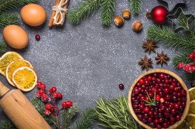 Noel yemek pişirme siyah arka plan üzerine arka plan üstten görünüm.