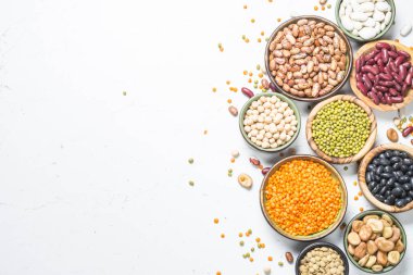 Baklagiller, mercimek, chikpea ve fasulye karışım beyaz.