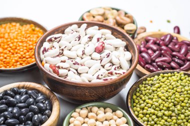 Baklagiller, mercimek, chikpea ve fasulye karışım beyaz.