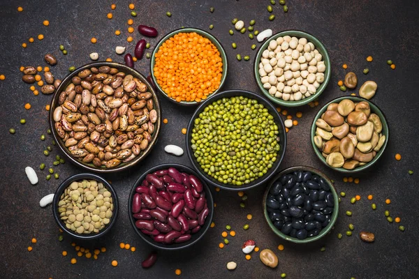 Leguminosas, lentilhas, grão-de-bico e feijão variedade . — Fotografia de Stock