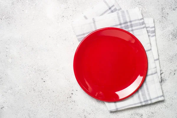 Red Plate Cutlery Tablecloth Light Stone Table Top View Copy — Stock Photo, Image