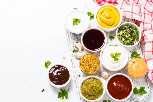 Sauce set assortment - mayonnaise, mustard, ketchup and others o — Stock Photo, Image