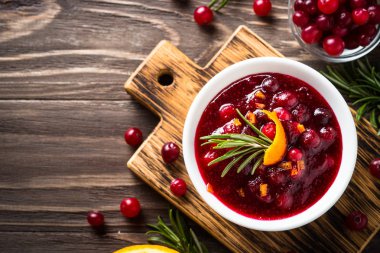  Kızılcık sosu bir kase Üstten Görünüm.