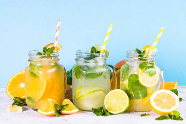 Limonata, mojito ve turuncu limonata.