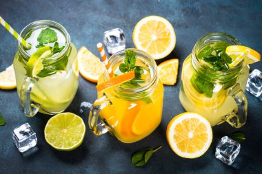 Limonata, mojito ve beyaz turuncu limonata.