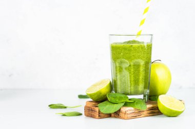 Beyaz Yeşil Smoothie.