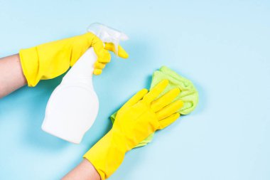 Mavi arkaplanda temizlik kavramı.