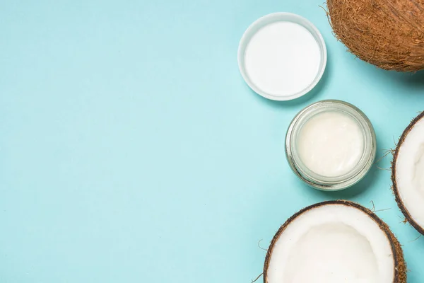 Coconut oil, natural cosmetic flat lay. — Stock Photo, Image