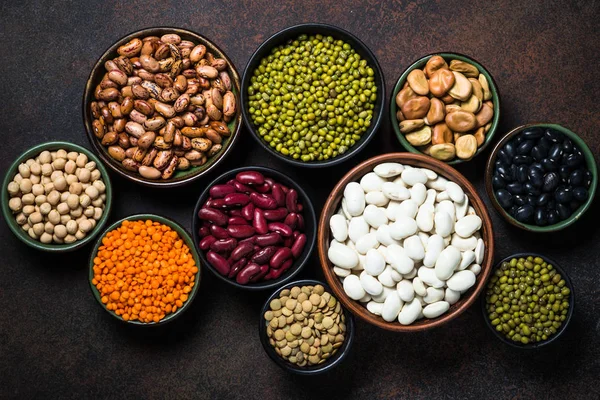 Legumes, lentils, chikpea and beans assortment. — Stock Photo, Image