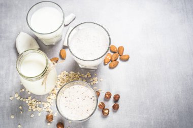 Vegan sigara süt alternatif süt üstten görünüm. 