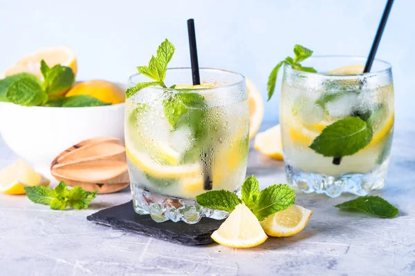 Lemonade summer cold drink. — Stock Photo, Image