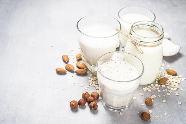 Vegan não lácteos leite alternativo . — Fotografia de Stock