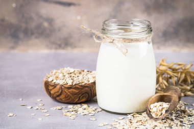 Vegan yulaf sütü, Sigara süt alternatif sütü. 