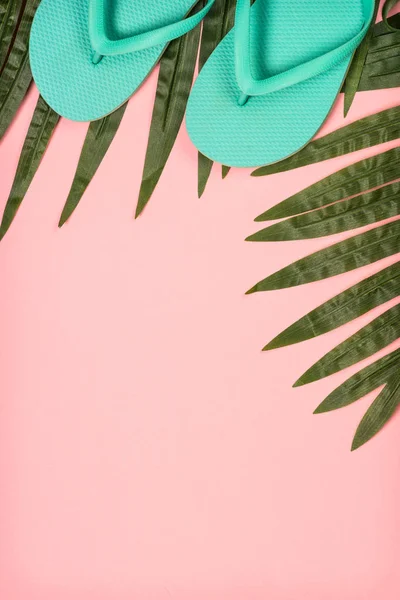 Summer flat lay background on pink. — Stock Photo, Image