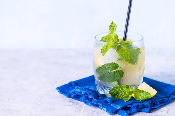 Bebida fría de verano de limonada . —  Fotos de Stock