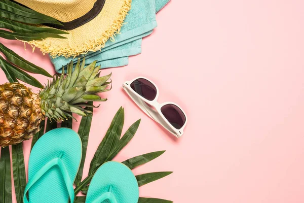 Summer flat lay background on pink. — Stock Photo, Image