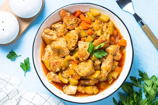 Chicken stew with vegetables, top view. — Stock Photo, Image
