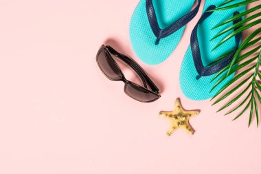 Yaz düz döşeme arka plan. pembe üzerinde