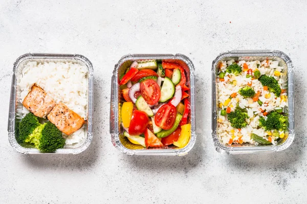 Matleverans koncept-hälsosam lunch i lådor. — Stockfoto