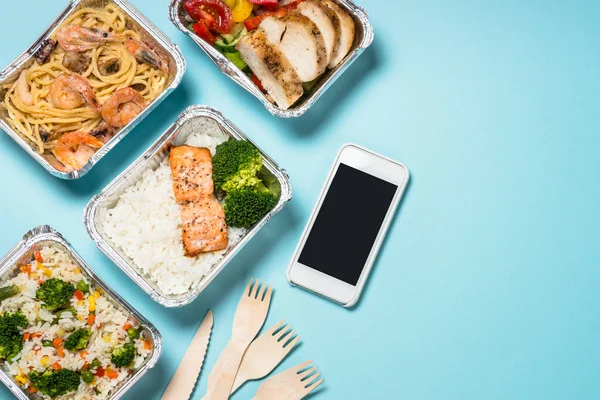 Conceito de entrega de alimentos - almoço saudável em caixas . — Fotografia de Stock