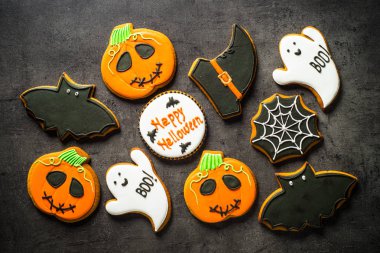 Siyah Cadılar Bayramı Gingerbread Çerezler.