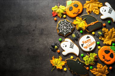 Siyah Cadılar Bayramı Gingerbread Çerezler.