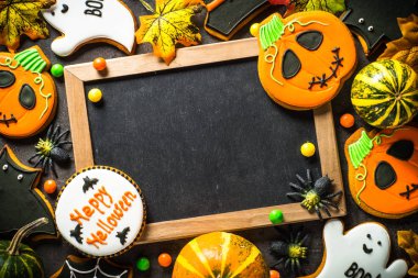 Siyah Cadılar Bayramı Gingerbread Çerezler.