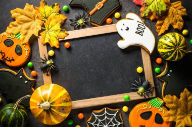 Siyah Cadılar Bayramı Gingerbread Çerezler.