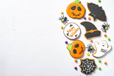 Cadılar Bayramı Gingerbread çerezleri - kabak, hayaletler, cadı şapka, SPID