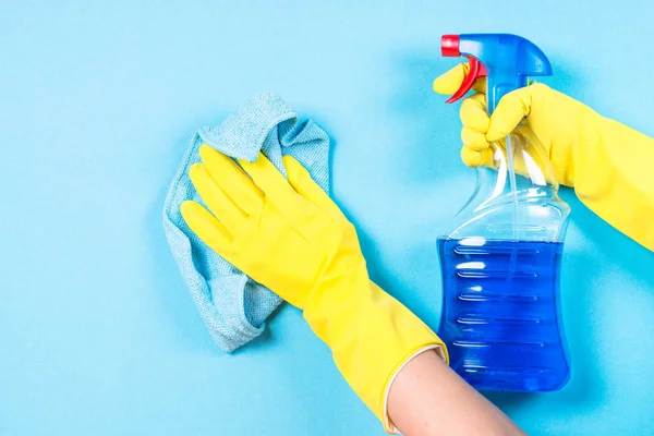 Έννοια καθαρισμού σε μπλε φόντο. — Φωτογραφία Αρχείου