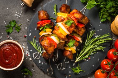 Sebzeli şiş kebap..