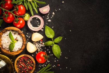 Siyah ekranda yemek pişirme arka planı.