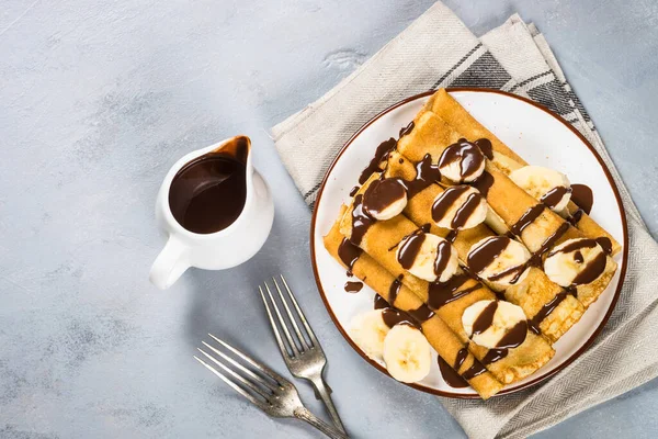 Çikolatalı ve muzlu krep..