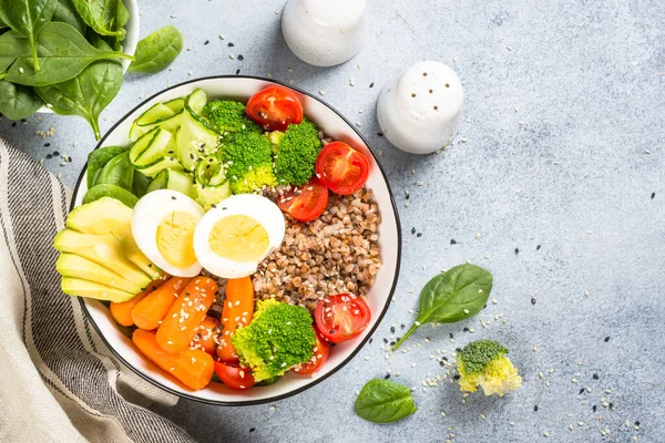 Karabuğday ve sebzeli Buda kasesi..