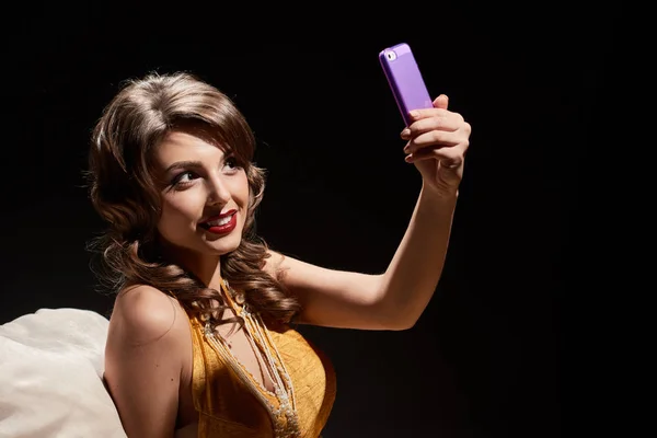 Glamor módní lady selfie — Stock fotografie