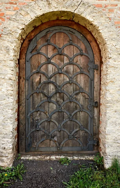 Старомодні двері — стокове фото