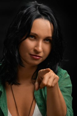 bir parmak işaret kız