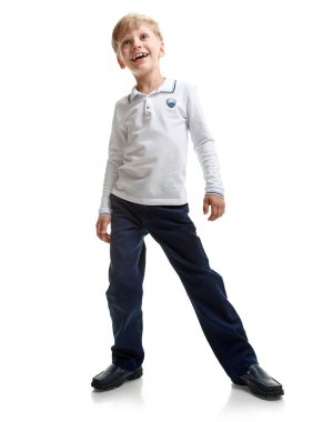 Neşeli mutlu okul çocuğu