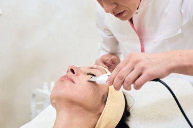 Ultrasonik deri serbest kaydırma