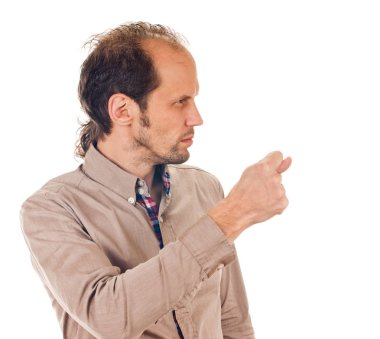 Adam bir incir gösterilen
