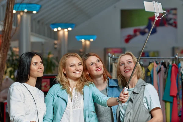 Shopping and taking selfie — Stock Photo, Image